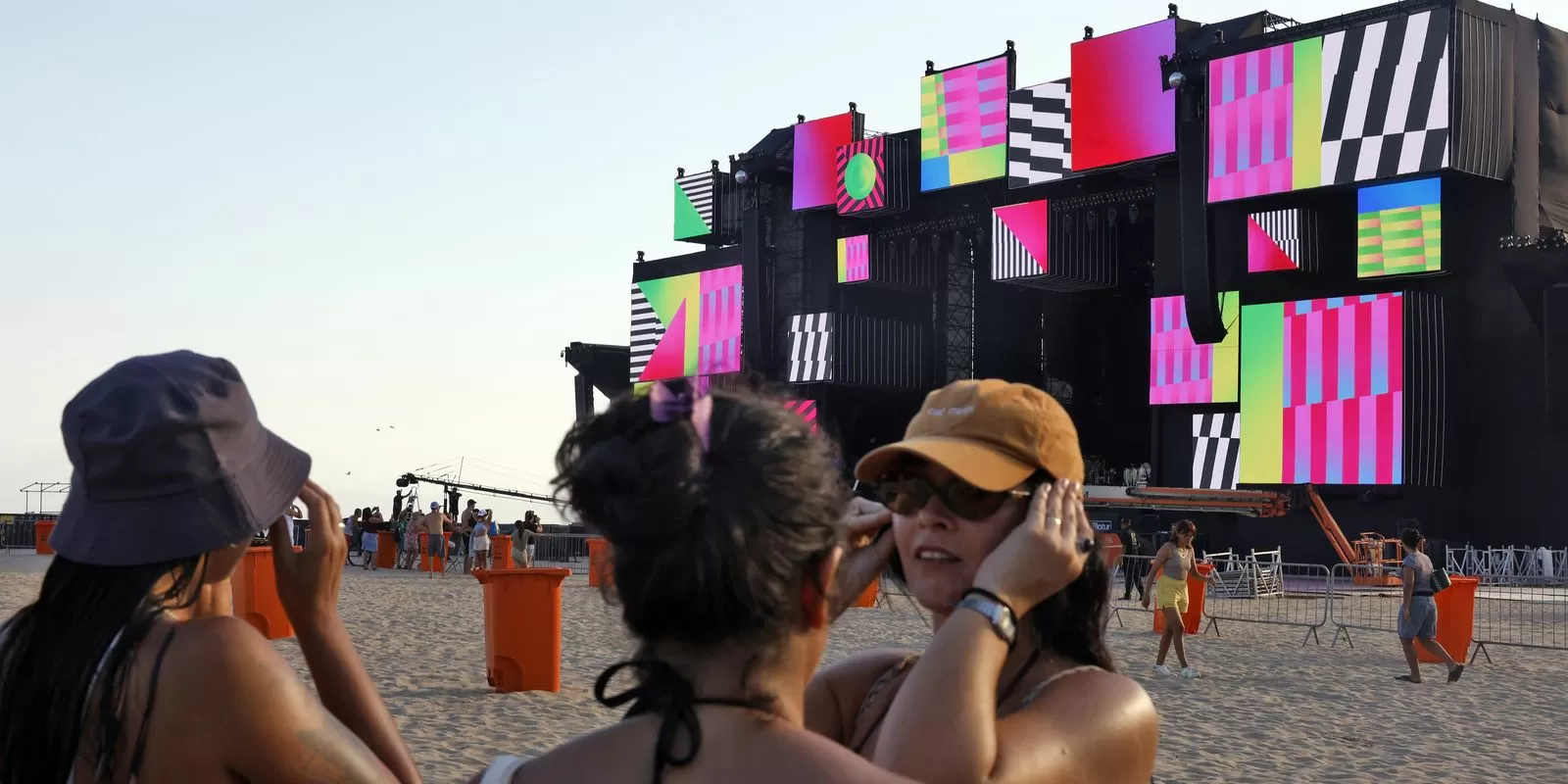 Copacabana já vive clima de expectativa para a festa da virada