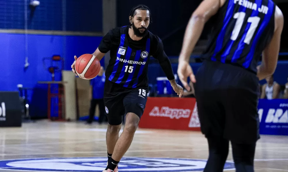 Líderes colecionam vitórias tranquilas em sábado com 8 jogos no NBB