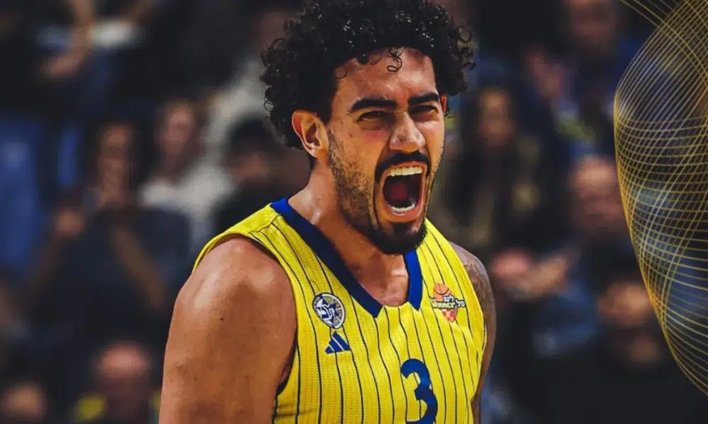 Márcio Santos tem atuação relevante para Maccabi vencer e seguir no topo em Israel