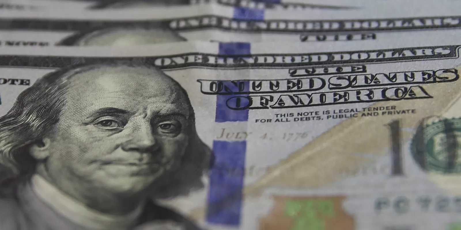 Dólar cai para o menor valor em 21 meses, e bolsa bate recorde