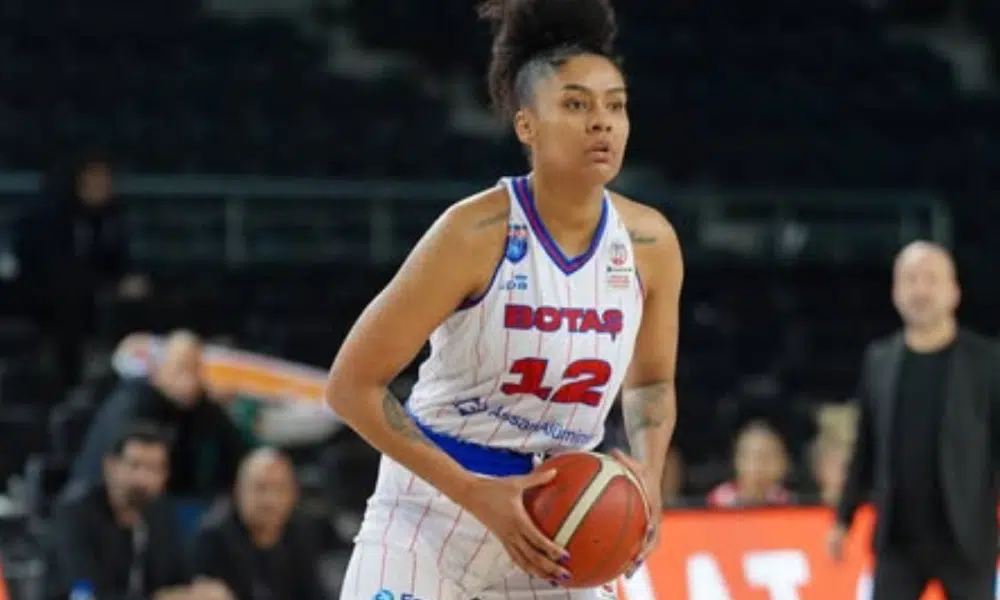 Com Damiris cestinha, Botas volta a vencer no Campeonato Turco