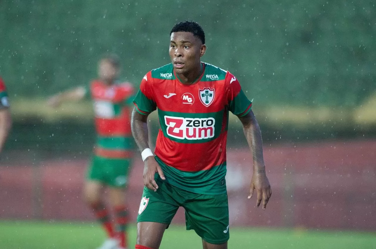 Caio Roque valoriza semana cheia de treinos antes do duelo com o Mirassol