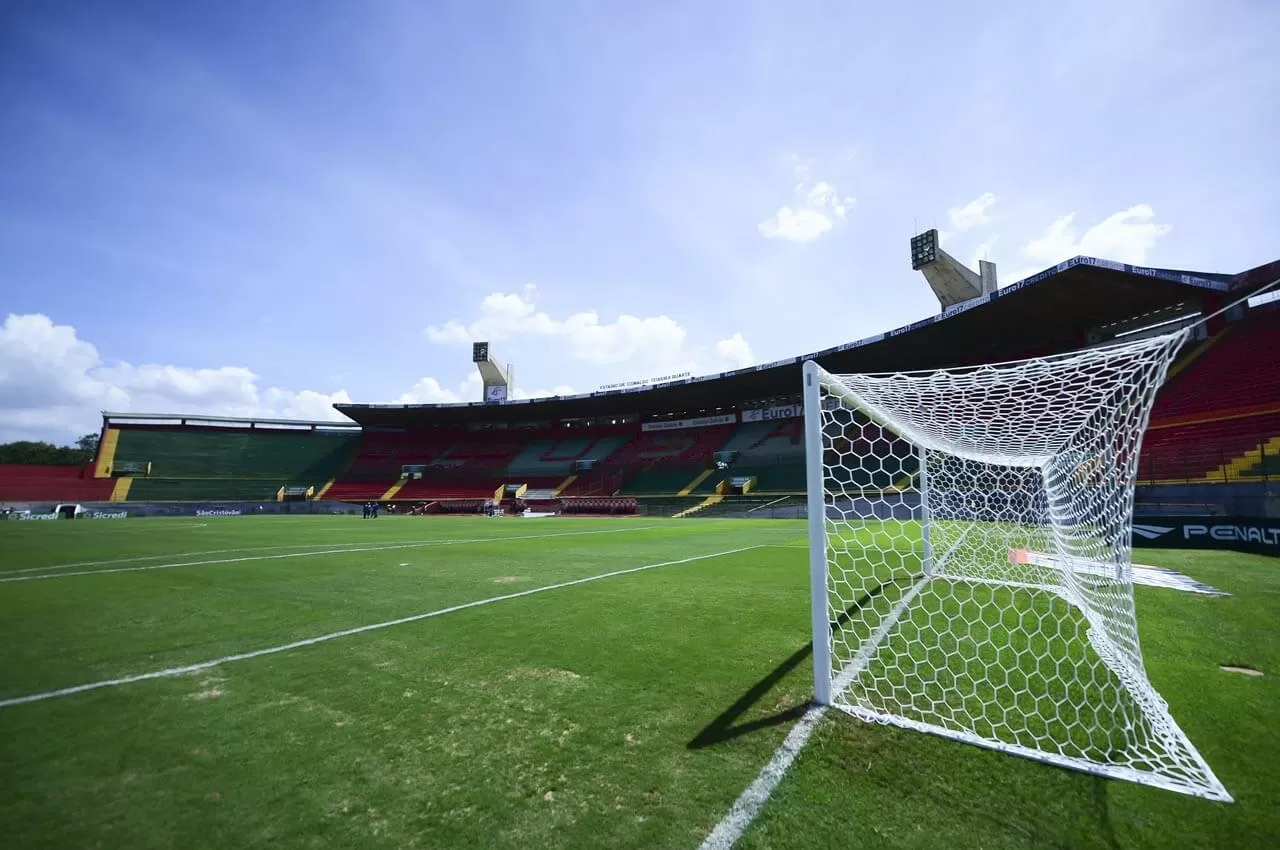 Portuguesa leva vantagem contra o Palmeiras atuando no Canindé