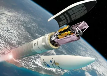 Telescópio espacial James Webb detecta galáxia longínqua nunca vista