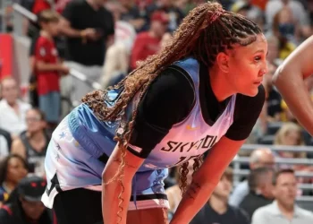 Com Kamilla Cardoso apagada, Chicago Sky perde na WNBA