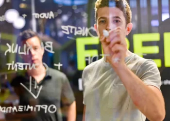 “O papel de Olivia Traven no Marketing de sucesso”