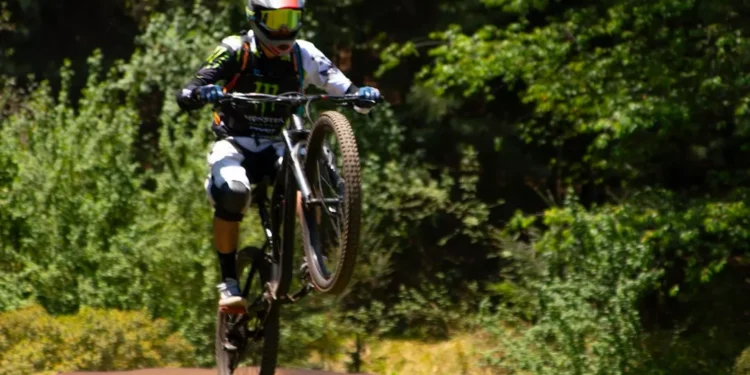 “Unindo culturas através do esporte”