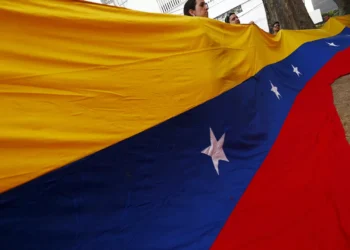 Caracas detém norte-americano e 2 espanhóis por tentarem “desestabilizar”