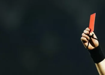 Árbitro acusa dirigente de ameaçá-lo de morte após classificação do Boca