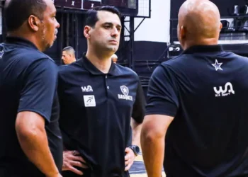 Treinador argentino assume time de basquete do Botafogo