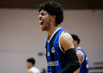 Pinheiros bate Paulistano e segue na liderança do Paulista