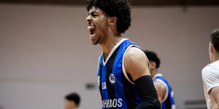 Pinheiros bate Paulistano e segue na liderança do Paulista