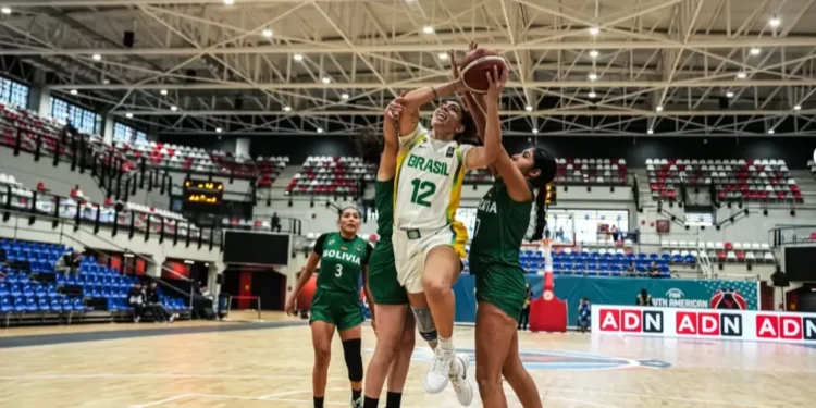 Brasil atropela a Bolívia e assume a liderança no Sul-Americano