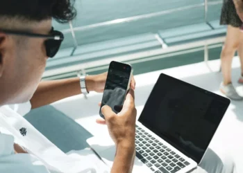 “Desbravando o Universo Financeiro: Conhecimento e Estratégia para o Sucesso”