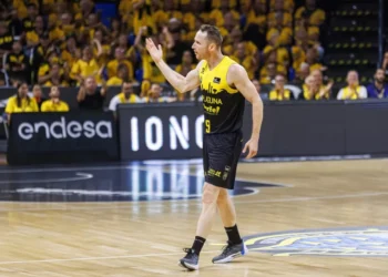 Huertas comanda vitória do Tenerife na liga espanhola