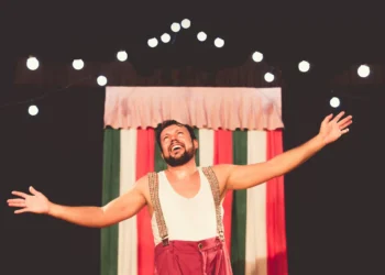 Espetáculo “O Feliz, um palhaço na estrada” circula por sete cidades catarinenses até dezembro