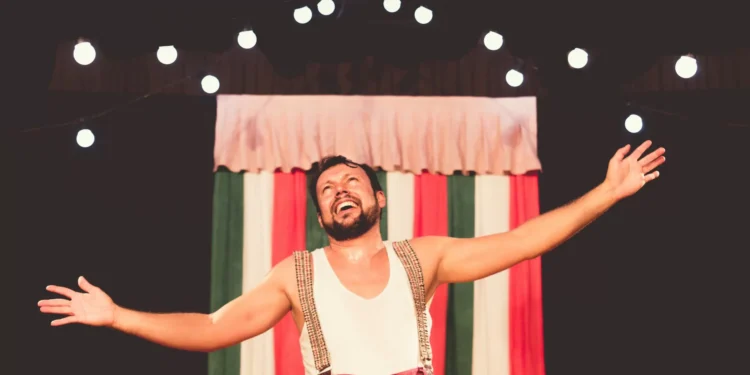 Espetáculo “O Feliz, um palhaço na estrada” circula por sete cidades catarinenses até dezembro