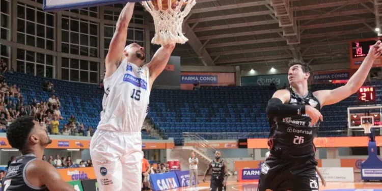 São José tem noite ‘à Carbonari’ e derrota Caxias no NBB