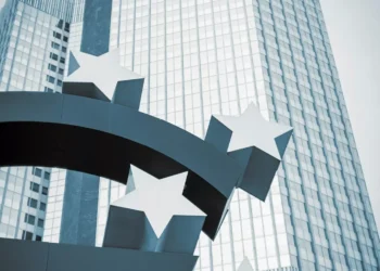 “Transformação Financeira: A História de Teodoro Almeida”