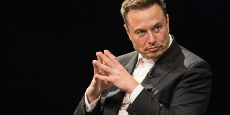 Funcionários federais dos EUA processam Musk por ameaçar despedi-los