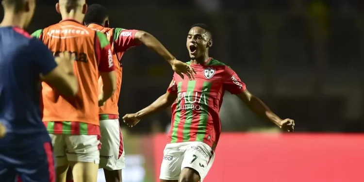 Sondado por clubes das Séries B e C, Jajá Silva deve deixar a Lusa