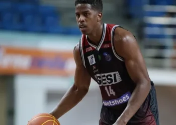 Georginho anota triplo-duplo e Franca vence por três dígitos