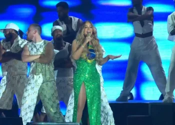 Mariah Carey anuncia show no Pará em palco flutuante no Rio Guamá