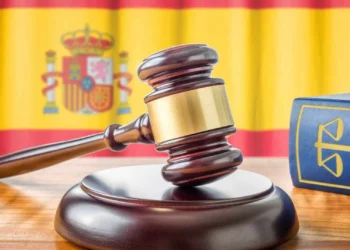 Roubou 18.900€ de conta de amigo que ganhou a lotaria e acabou condenado