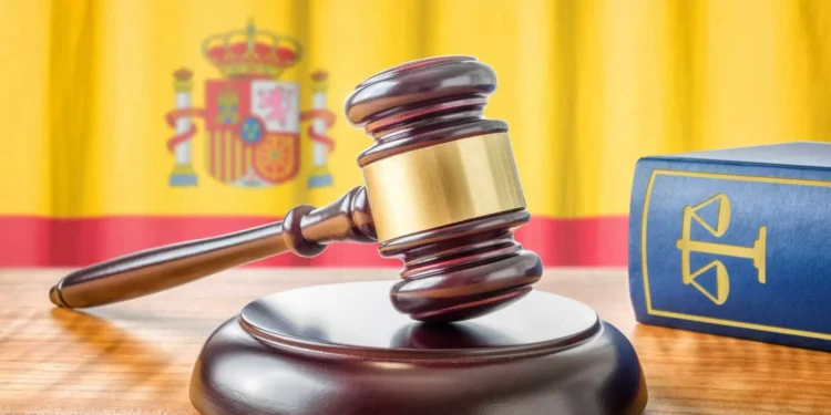 Roubou 18.900€ de conta de amigo que ganhou a lotaria e acabou condenado