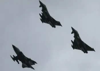 Avião de reconhecimento russo sobrevoa Alemanha e regressa à Rússia