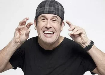 O dia em que Caetano gravou hit de Sergio Mallandro em ritmo de bossa nova