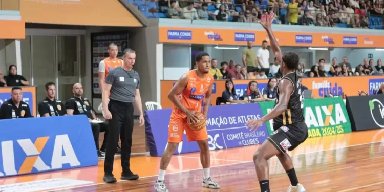 Botafogo se recupera e vira o jogo contra o São José no NBB