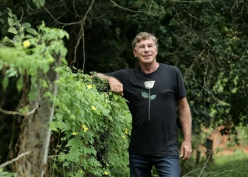 Flávio Venturini celebra 50 anos de carreira com novo álbum e turnê