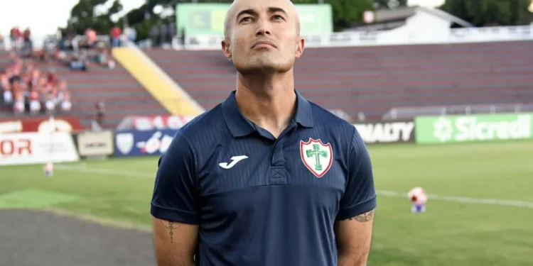 Cauan garante Lusa na busca por reforços e sai em defesa de Igor Torres