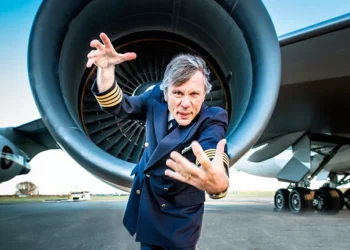 O destino inusitado que Iron Maiden dará ao Boeing da banda