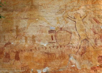 Pinturas rupestres de 2 mil anos são achadas em paredões no Tocantins; veja imagens