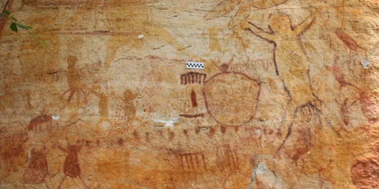 Pinturas rupestres de 2 mil anos são achadas em paredões no Tocantins; veja imagens