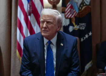 Trump prepara imposição de tarifas sobre importações automóveis