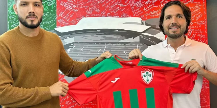 Portuguesa anuncia a contratação do volante Paulinho Curuá