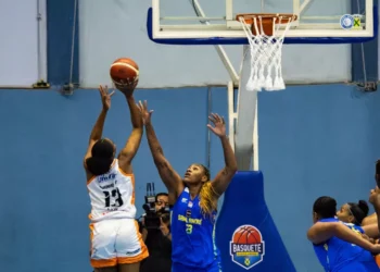 Ourinhos mantém liderança e vence jogo interrompido na LBF