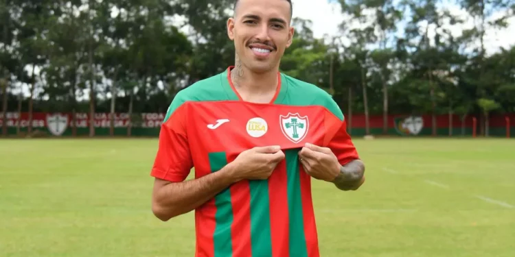 Portuguesa anuncia De Paula como reforço para a Série D