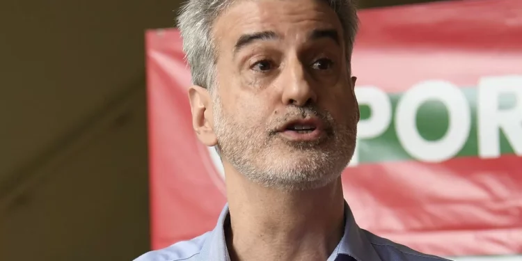 Bourgeois fala em resgatar o futebol brasileiro na base da Lusa