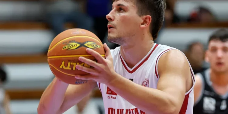 Paulistano tropeça em casa e perde para lanterna do NBB