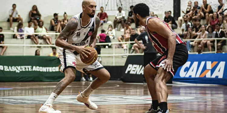 Marquinhos bate marca de 9000 pontos no NBB contra ex-clube