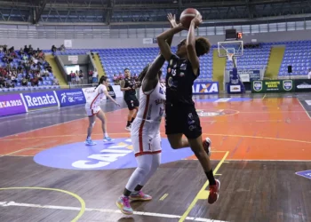 Maringá supera Blumenau, fora de casa, na estreia pela LBF 2025