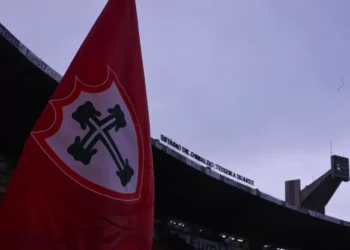 Vice da assembleia tenta registrar ata de posse, mas cartório nega