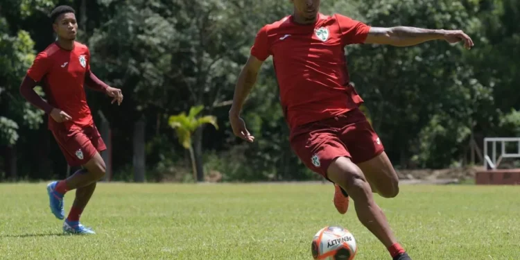 Denis destaca preparação da Lusa e se mostra confiante pelo acesso na Série D