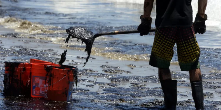 Greenpeace condenada a pagar indemnização de de milhões por protesto