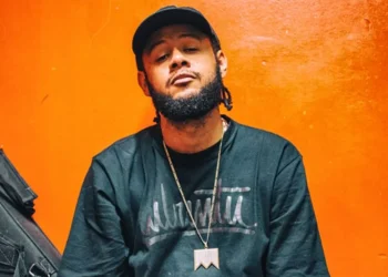 Emicida quebra silêncio sobre briga com irmão e diz que não houve roubo