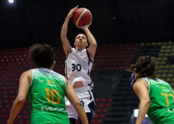 Corinthians domina Maringá e conquista sétima vitória na LBF